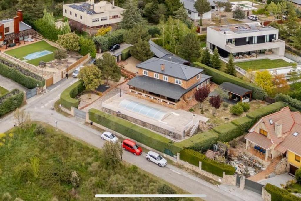 Vila El Jardin De Estrella Navacerrada Exteriér fotografie